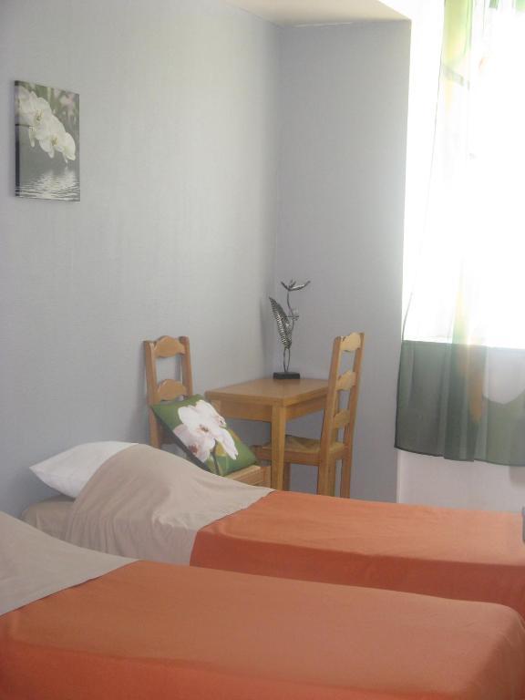 Auberge Du Marronnier Barrême Habitación foto